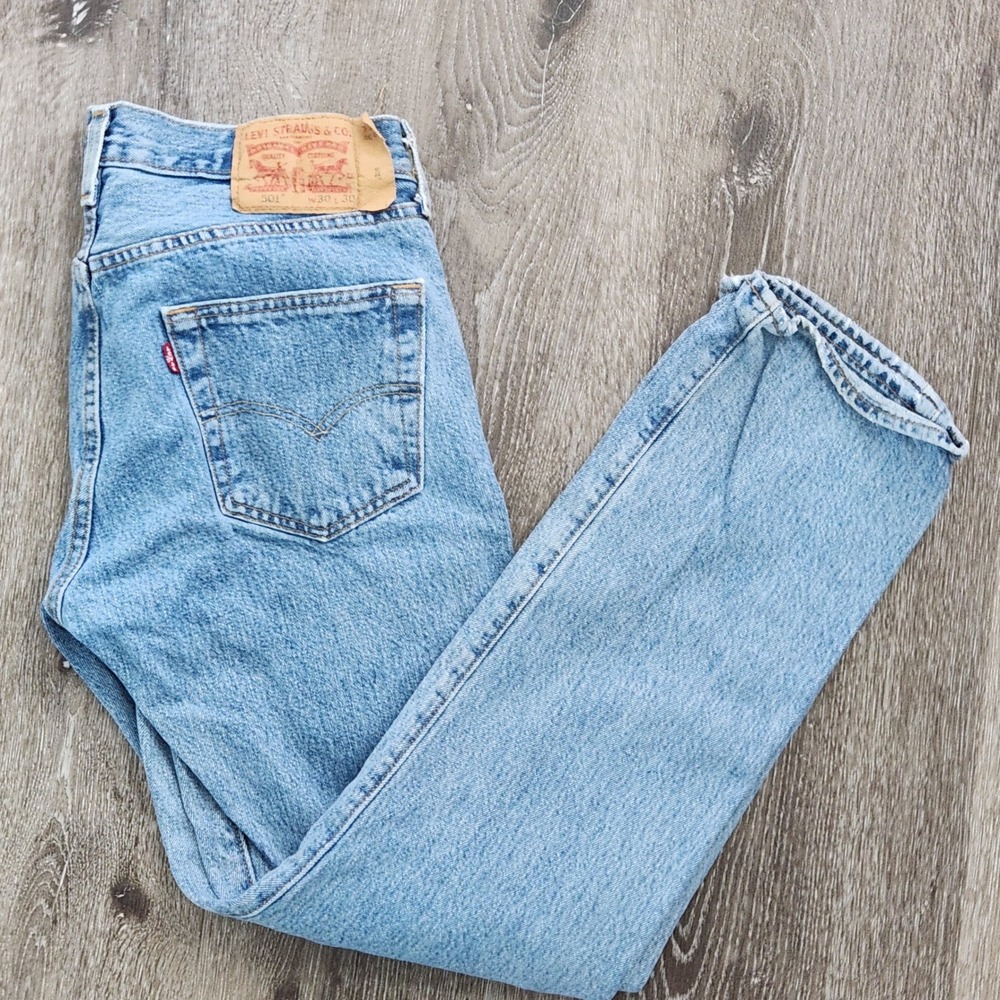 Levis 501 Original Fit Light Wash Straight Leg Denim Jeans Mens 30x30 Blue